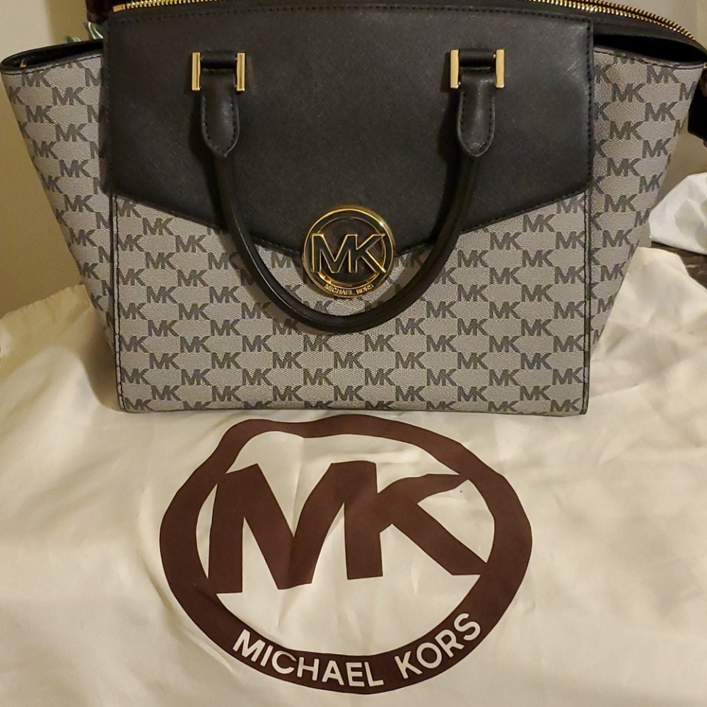 Handbag